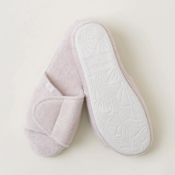 ✨HOST PICK✨ Barefoot Dreams CozyTerry® Spa Slippers - Picture 4 of 5